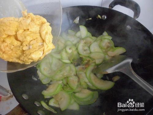 宝宝吃角瓜用去皮吗视频,去皮还是不去皮？视频揭秘营养与安全