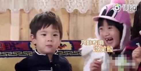 吃瓜姐妹八卦配音视频,揭秘吃瓜姐妹们的八卦配音狂欢