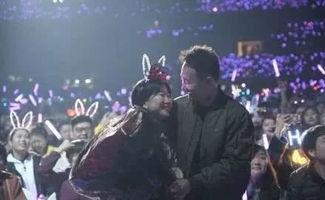 求婚吃瓜现场视频大全,甜蜜瞬间与趣味瞬间大盘点